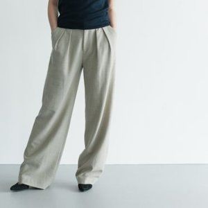 Elegant Women's Wide-Leg Trousers in Cream